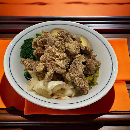 6. Salted Crispy Chicken Rice 盐酥鸡饭